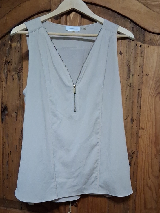 Calvin Klein Tops - Calvin Klein Light Cream Sleeveless Zip V-Neck Tank
